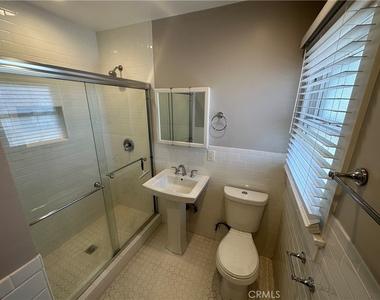 633 W Maple Avenue - Photo Thumbnail 25