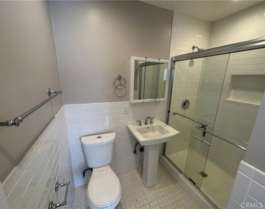 633 W Maple Avenue - Photo Thumbnail 20