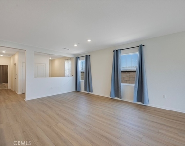 1231 Trojan Circle - Photo Thumbnail 18