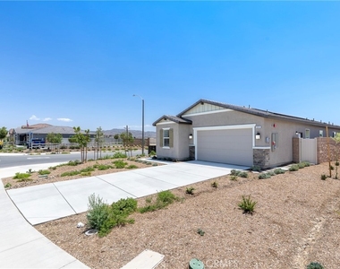 1231 Trojan Circle - Photo Thumbnail 2