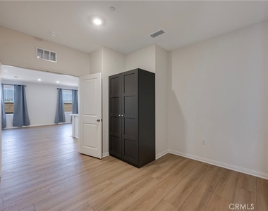 1231 Trojan Circle - Photo Thumbnail 9