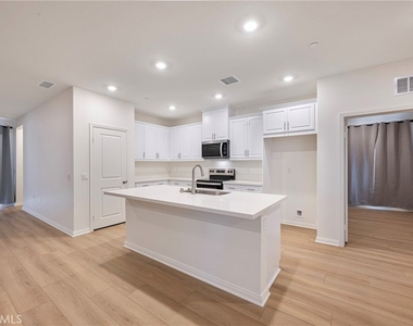 1231 Trojan Circle - Photo Thumbnail 14