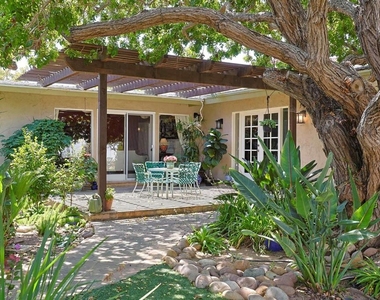 610 Country Club - Photo Thumbnail 61