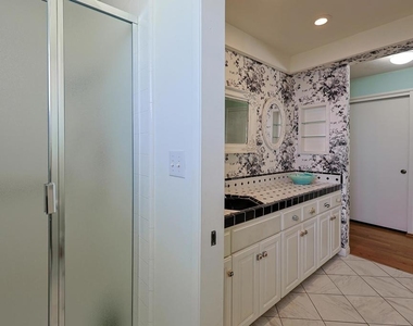 610 Country Club - Photo Thumbnail 40