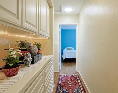 610 Country Club - Photo Thumbnail 32