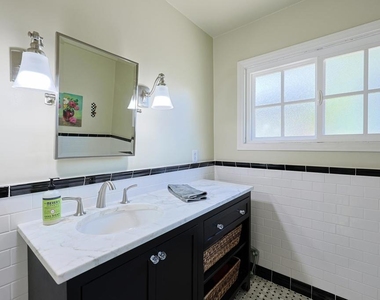 610 Country Club - Photo Thumbnail 31