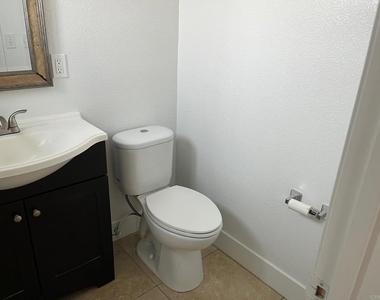 172 Palomar Street - Photo Thumbnail 23