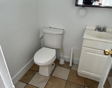 172 Palomar Street - Photo Thumbnail 30