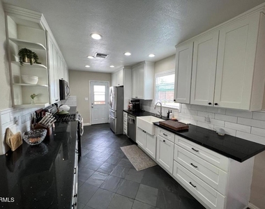 1907 Graydon Avenue - Photo Thumbnail 5