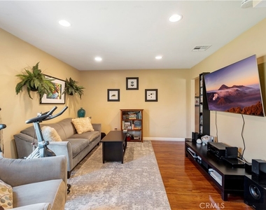5141 Cheryl Drive - Photo Thumbnail 2