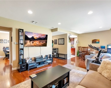 5141 Cheryl Drive - Photo Thumbnail 4