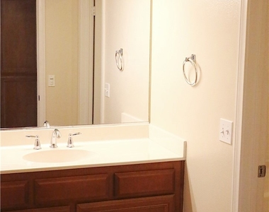 1510 Orange Avenue - Photo Thumbnail 16