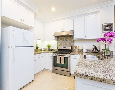 137 Kempton - Photo Thumbnail 11