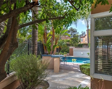 26325 Cannes - Photo Thumbnail 40