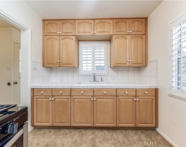 17309 Elgar Avenue - Photo Thumbnail 6