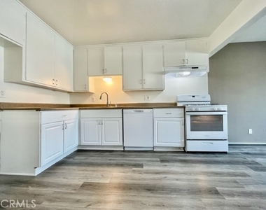 7732 Cypress - Photo Thumbnail 14