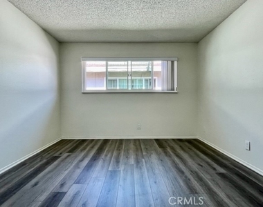 7722 Cypress - Photo Thumbnail 10