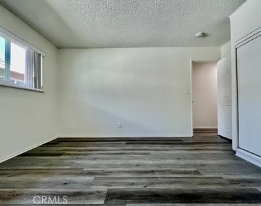 7722 Cypress - Photo Thumbnail 11