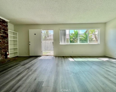 7722 Cypress - Photo Thumbnail 23