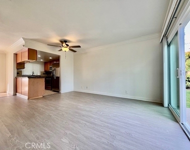 2558 Orange Avenue - Photo Thumbnail 23