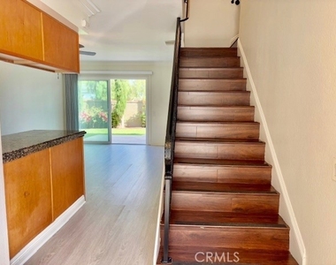 2558 Orange Avenue - Photo Thumbnail 18