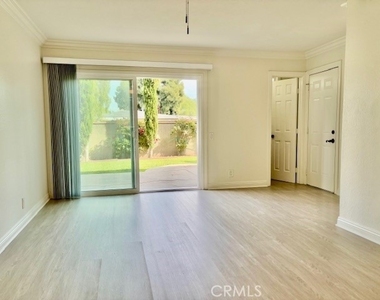 2558 Orange Avenue - Photo Thumbnail 13