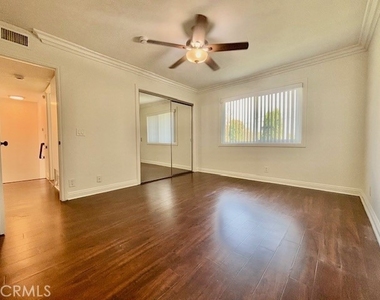 2558 Orange Avenue - Photo Thumbnail 27