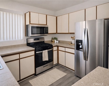 79700 Avenue 42 - Photo Thumbnail 4