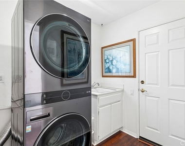 3541 Lilac Avenue - Photo Thumbnail 17