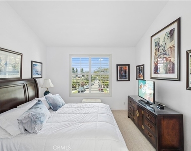 3541 Lilac Avenue - Photo Thumbnail 10