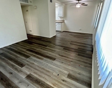 68460 Kings Road - Photo Thumbnail 11