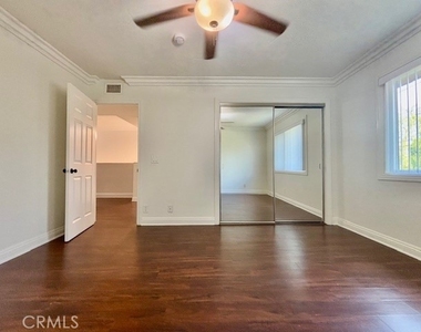 2558 Orange Avenue - Photo Thumbnail 28