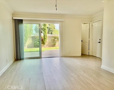 2558 Orange Avenue - Photo Thumbnail 13