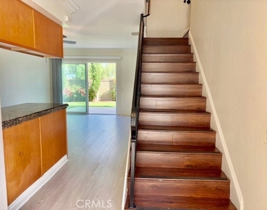 2558 Orange Avenue - Photo Thumbnail 18