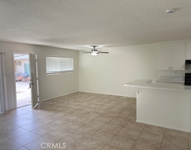 685 E Vista Chino - Photo Thumbnail 16