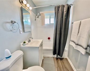 685 E Vista Chino - Photo Thumbnail 11