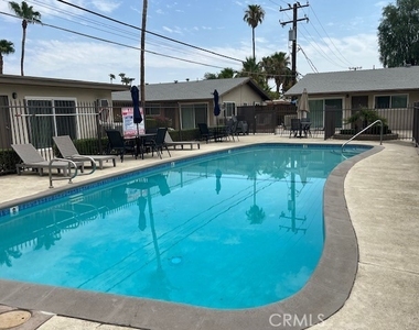 686 E Cottonwood Road - Photo Thumbnail 4