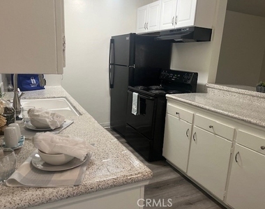 686 E Cottonwood Road - Photo Thumbnail 12