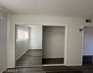 45421 Sunset Lane - Photo Thumbnail 19
