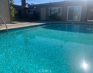 45421 Sunset Lane - Photo Thumbnail 4