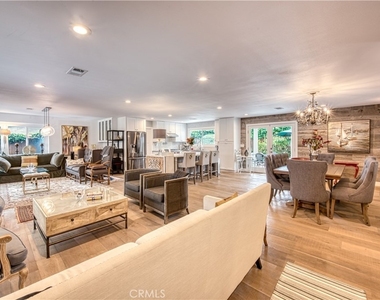1800 Irvine - Photo Thumbnail 1