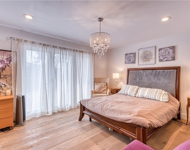 1800 Irvine - Photo Thumbnail 11