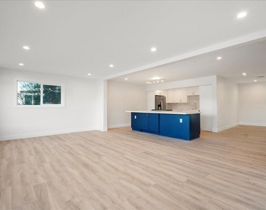 1498 La Linda Drive - Photo Thumbnail 2