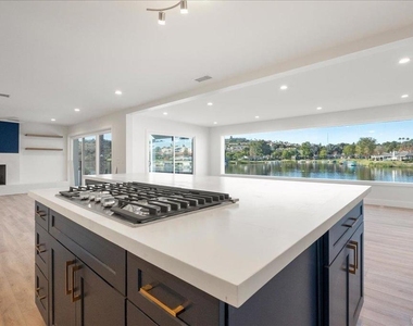 1498 La Linda Drive - Photo Thumbnail 8