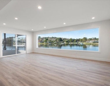 1498 La Linda Drive - Photo Thumbnail 6