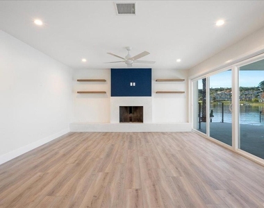 1498 La Linda Drive - Photo Thumbnail 9