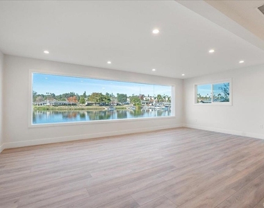1498 La Linda Drive - Photo Thumbnail 3