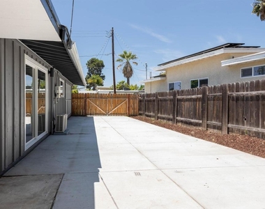 6265 Lake Alamor Avenue - Photo Thumbnail 18
