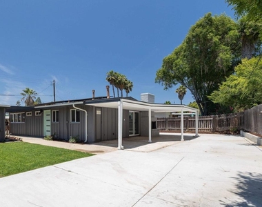 6265 Lake Alamor Avenue - Photo Thumbnail 16