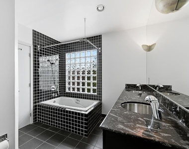 20 Kent Place - Photo Thumbnail 52